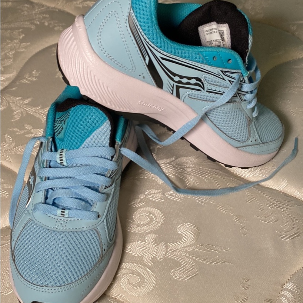 Saucony